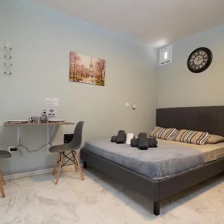 Aiolos Luxury Alimos Quiet 1 * Athens